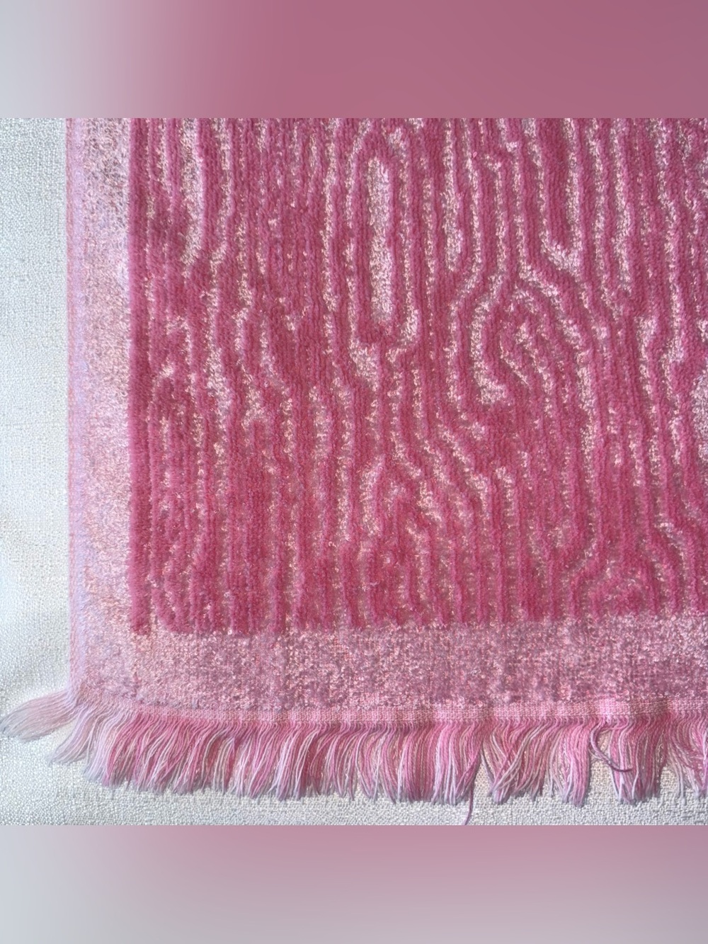 VTG Mod Hippie Fieldcrest Hot Pink Sculpted Fringed Towel Set Bath Hand MCM - Picture 7 of 9